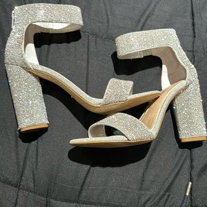Gianni Bini silver heels